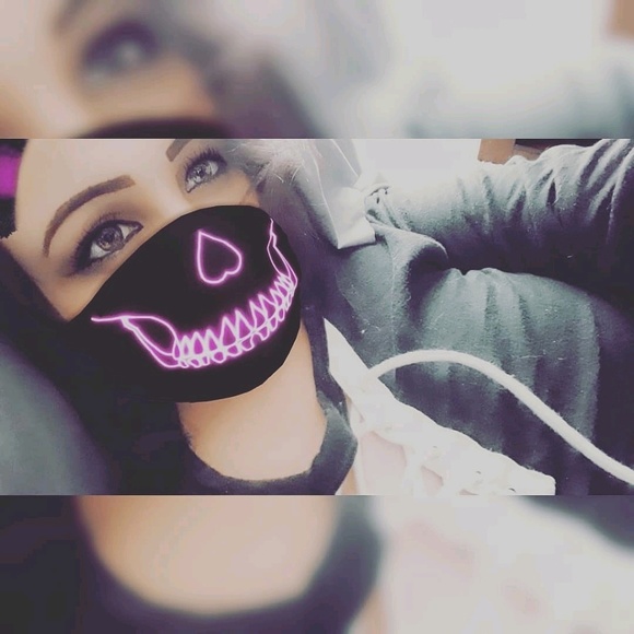 Meet your Posher, Tabbi - Picture 1 of 1